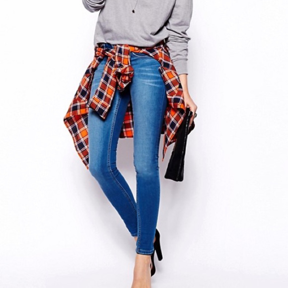 Ivanka trump mid rise skinny sculpting  jeans